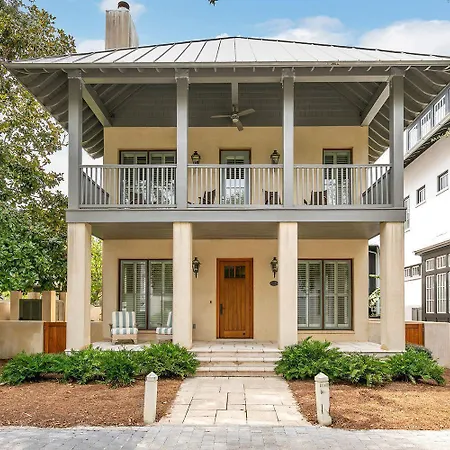 R&B Cottage & Carriage House